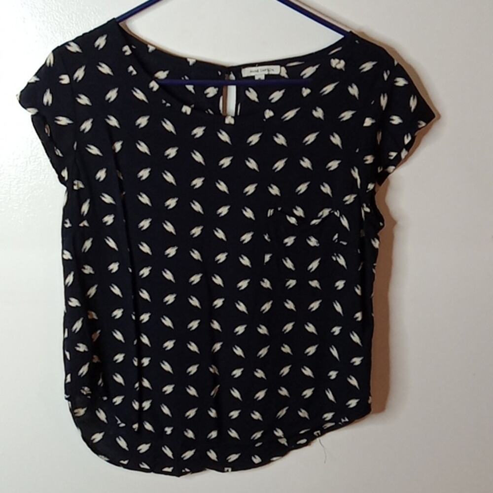 Anne Carson Women's Dark Blue White slashes Medium Blouse.Office, Career, Summer